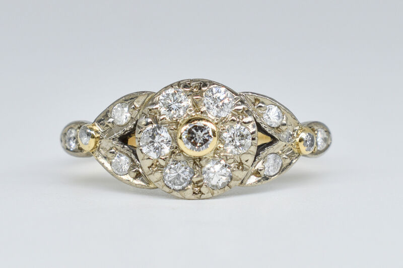 Ring 18 K bicolor diamonds