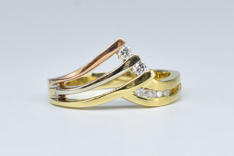 Ring 14 K diamonds