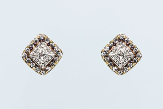 studs 14 K diamonds