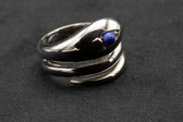 Ring 18 Kt WG Lapislazuli