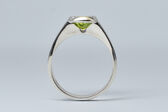 Ring 18 Kt WG Peridot