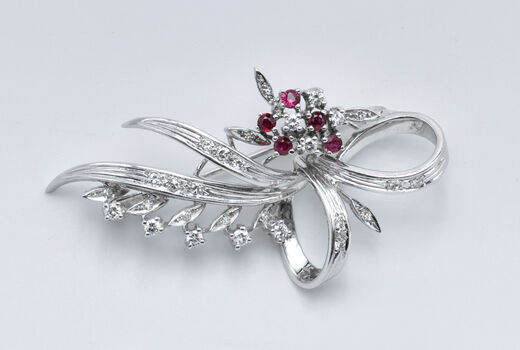 brooch 18 K Rubies 