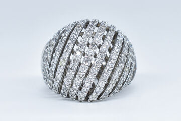 Ring 14 K diamonds