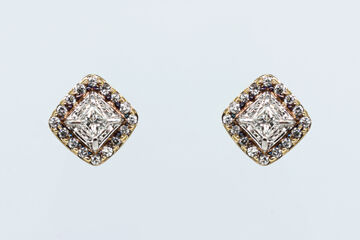 studs 14 K diamonds