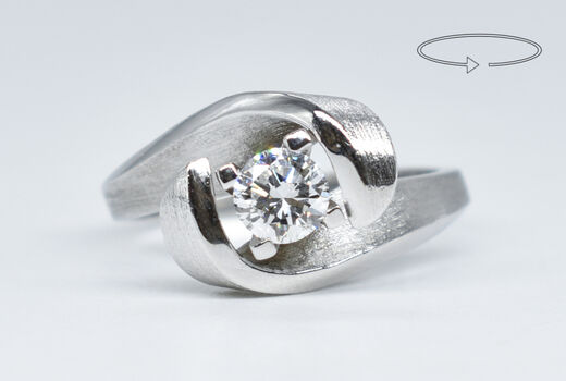Ring 14 K diamond