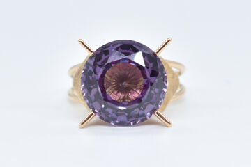 Ring 14 K synth. Alexandrite