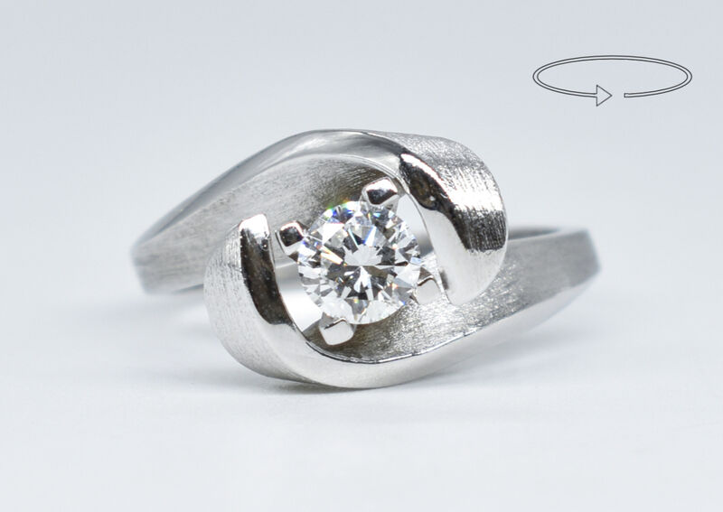 Ring 14 K diamond